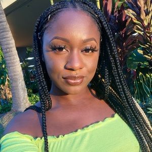 Meet your Posher, Lashay